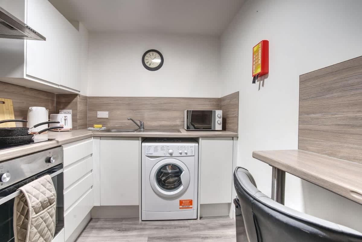 1Br City Centre Apt, Self Check In, Wifi, By Derbnb Шефилд Екстериор снимка
